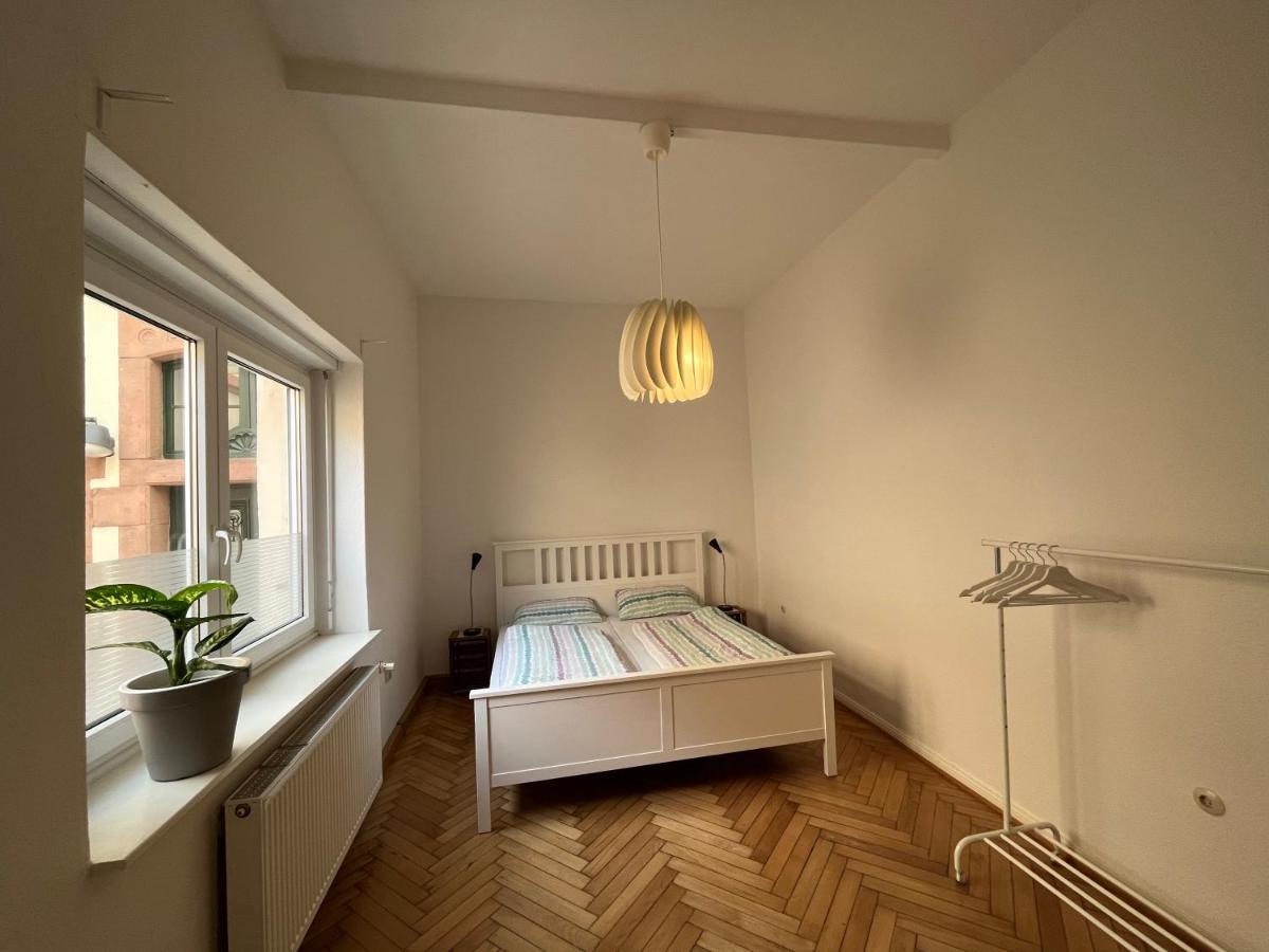 Haus Mittendrin Neustadt an der Weinstraße Buitenkant foto